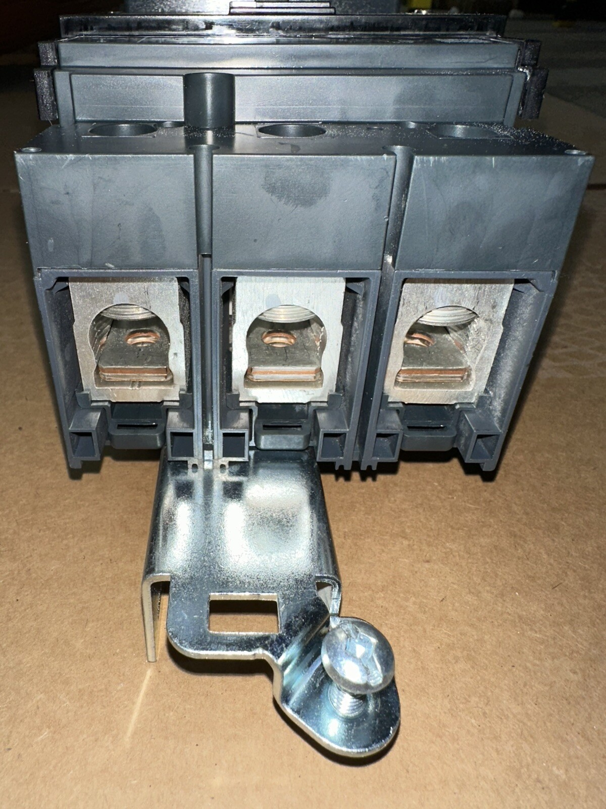JLA36200 SQUARE D PowerPact I-Line 200A 3 Pole 600V JLA Circuit Breaker NPO