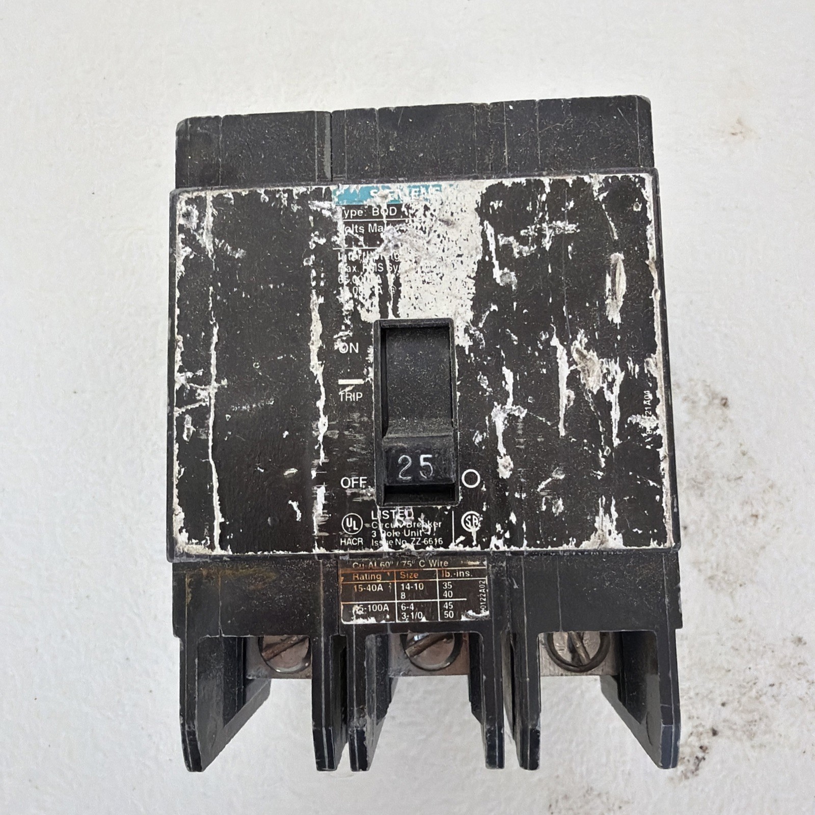 BQD325 – Siemens Bolt-on 480V 25A 3 pole circuit breaker 14kA@480V