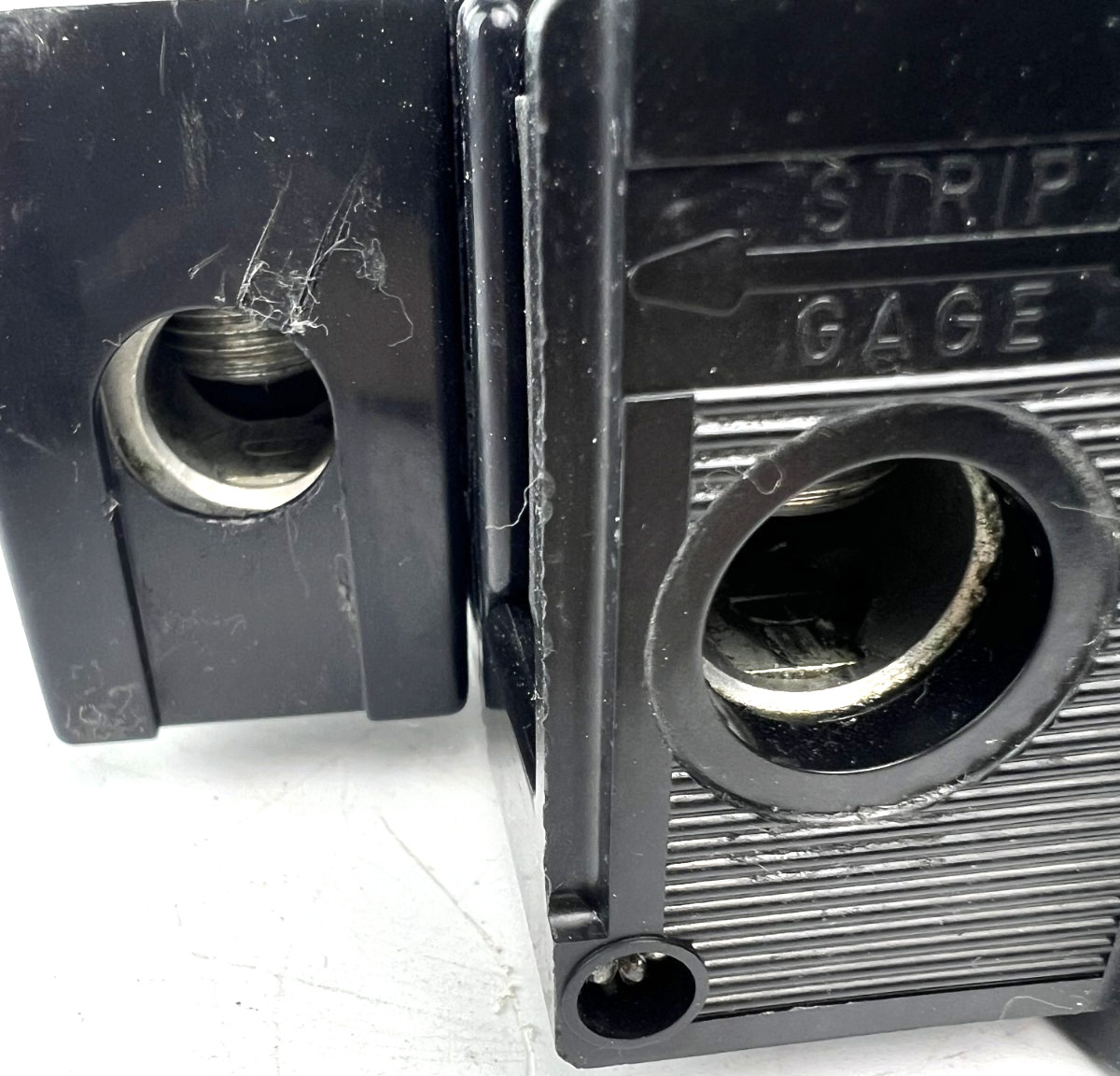 Challenger QFP-2200K Circuit Breaker 200 Amp 2 Pole Mount Feet 240V 2P 200A