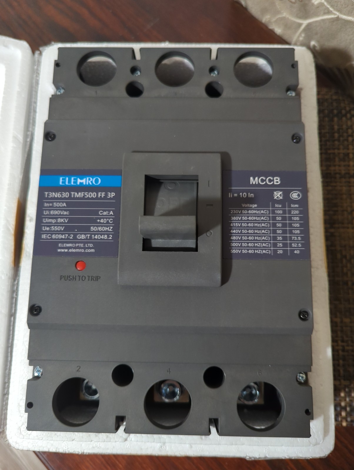 Elemro Ac Molded Case Circuit Breaker 500A – Model T3N630 TMF500 FF 3P