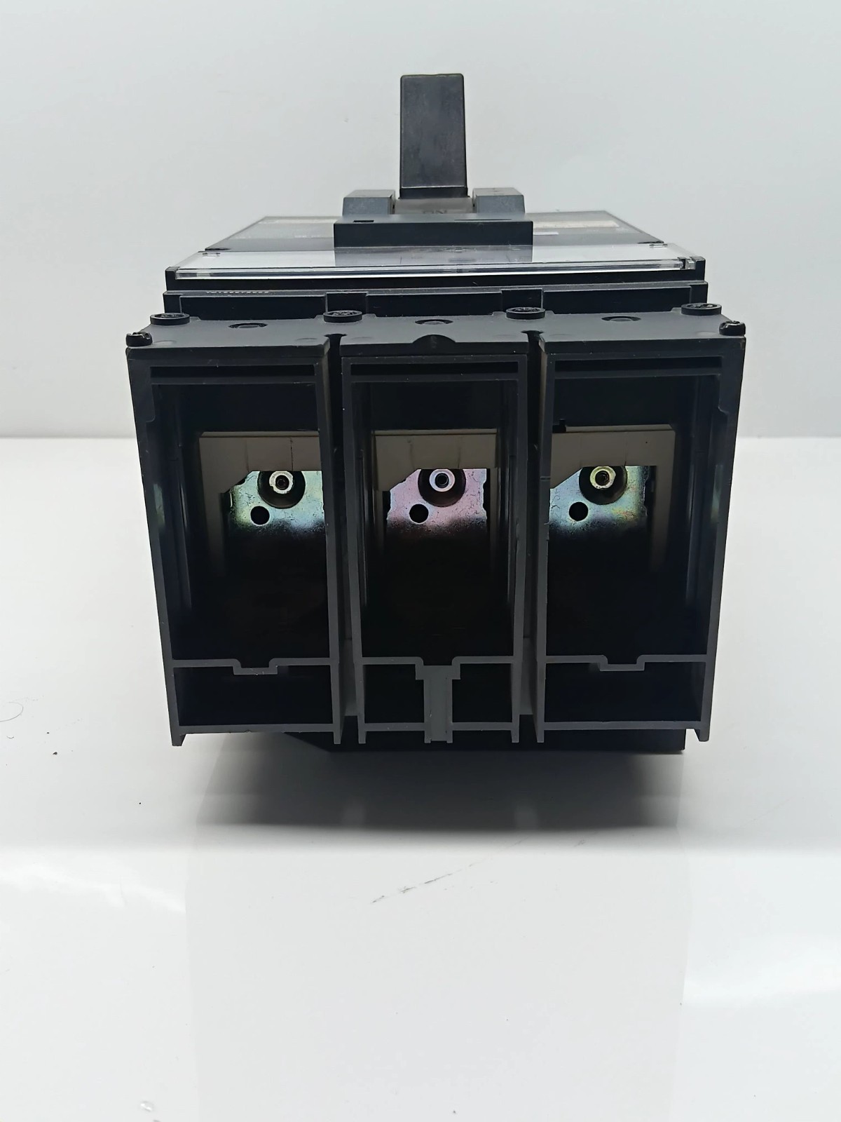 SQUARE D LL 1200 LL37060D33 3 POLE 630 AMPS CIRCUIT BREAKER