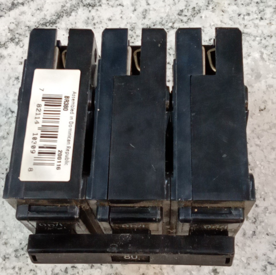 Cutler Hammer/EATON/BREAKER/ BR380/C380/80 A/3 P/120/240V/Standard Trip/USE(C#18