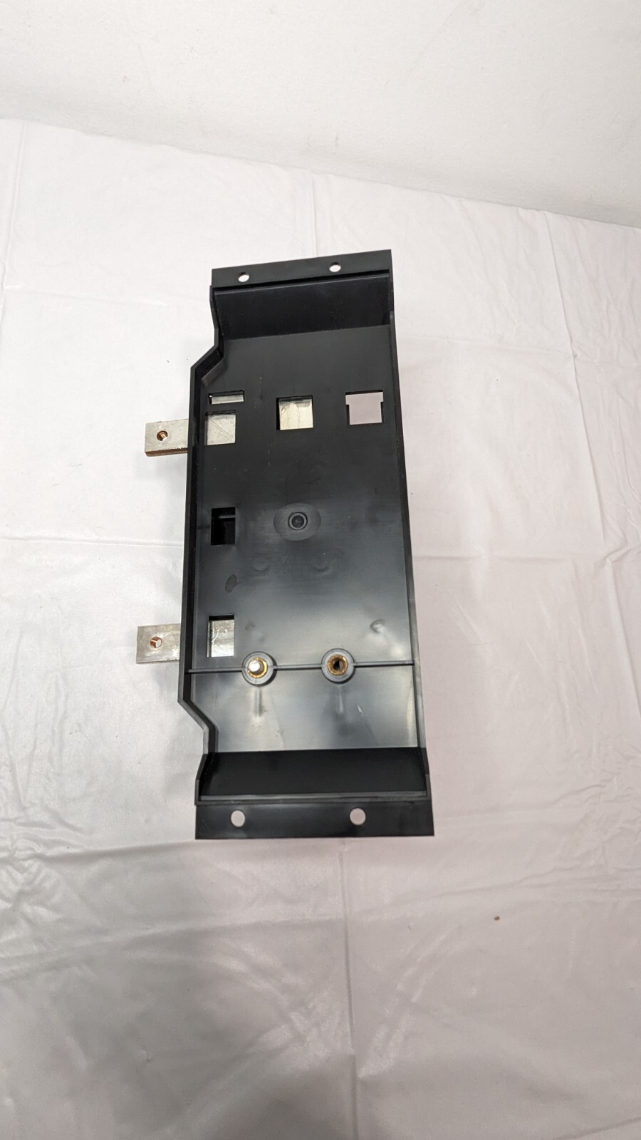 Siemens Low Voltage Breaker Mounting Kit Type QR2 200A 240V 2-Pole MBKQR1200A