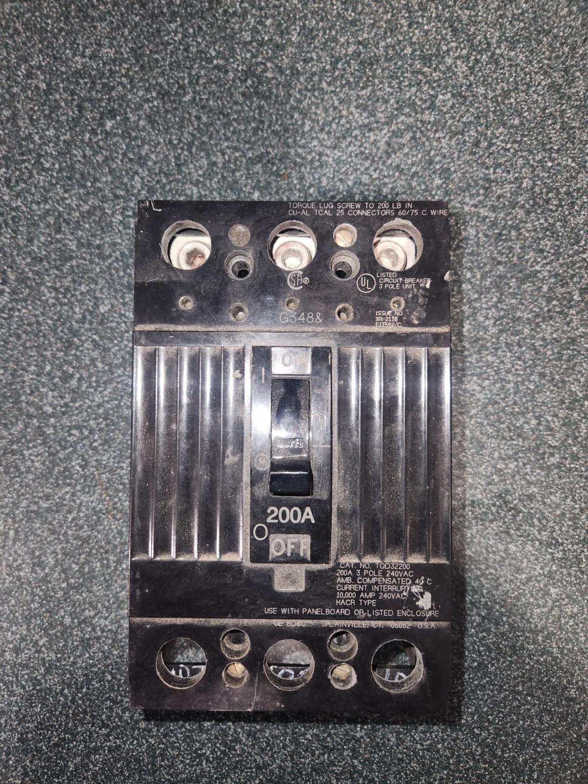 GE TQD32200 Circuit Breaker 200A 3P 240V 3PH TQD 200 Amp 3 Pole Used