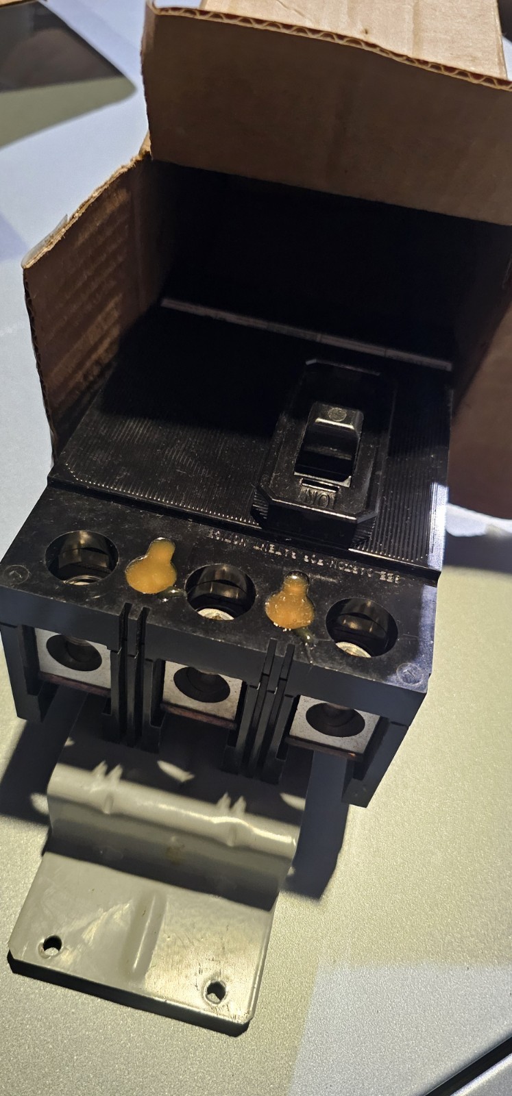 SIEMENS MBKQJ3225 225A 240V 3P Main Breaker Kit or Sub Feed Kit