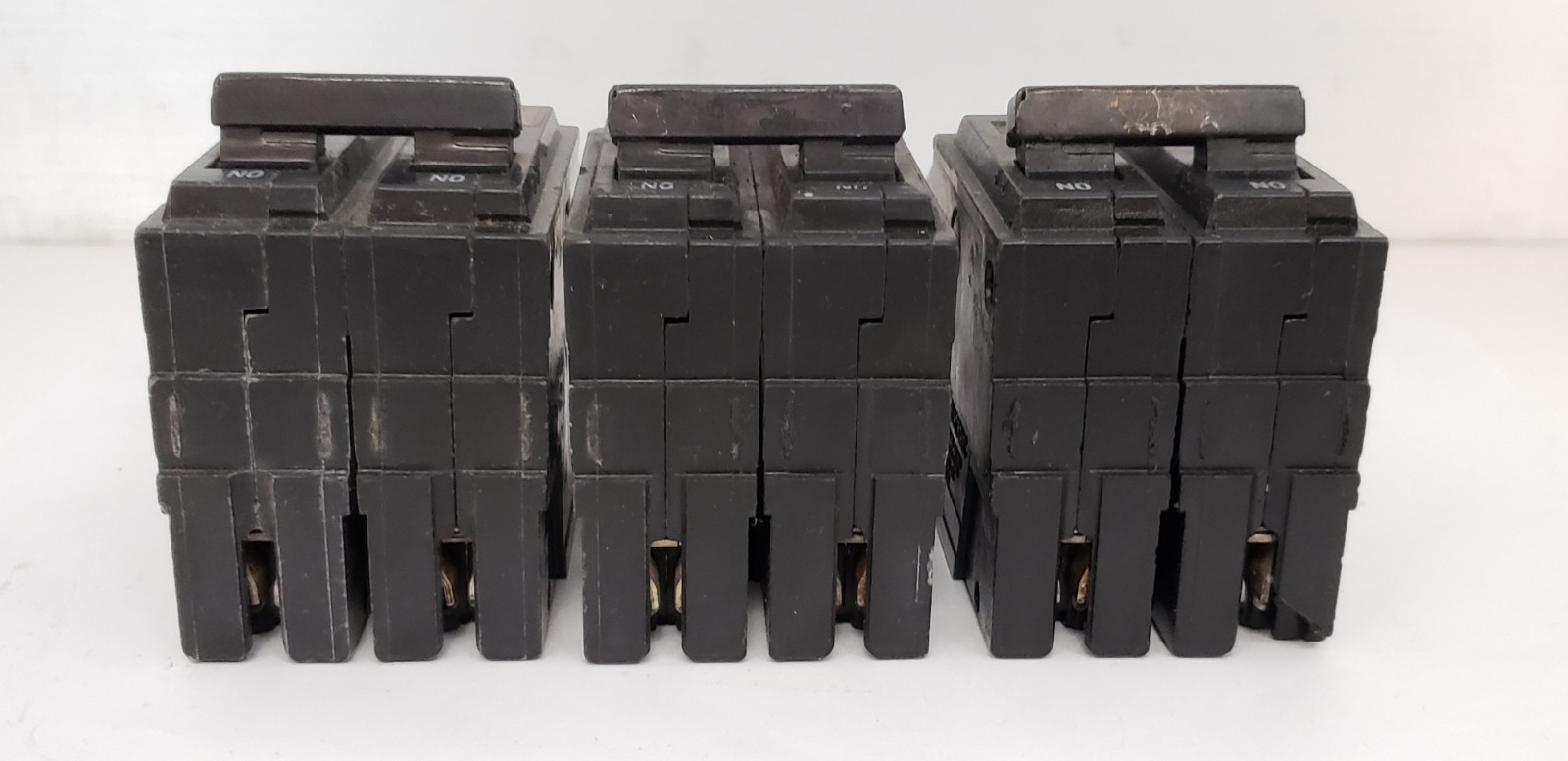 GENERAL ELECTRIC THQL2120 CIRCUIT BREAKER, 20A, 120/240V, 2 POLE (LOT OF 3)