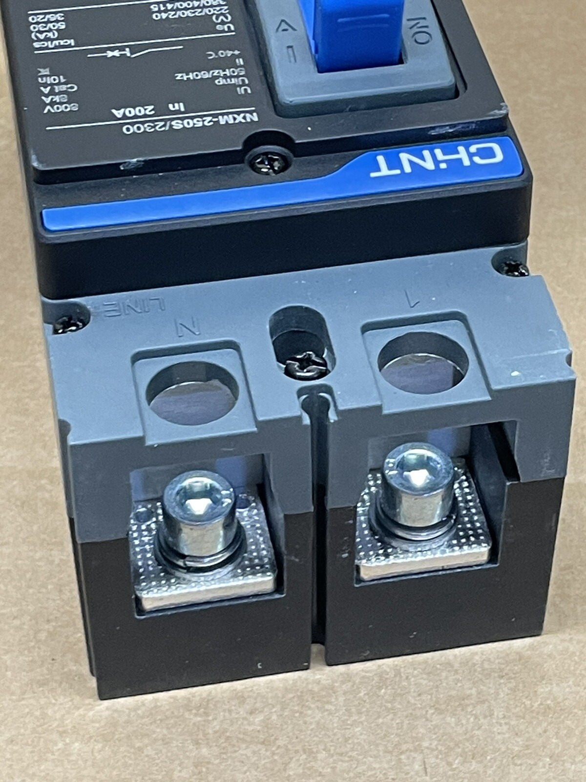 CHINT Circuit Breaker NXM-250S/2300 200A 800V On Off Switch CHNT