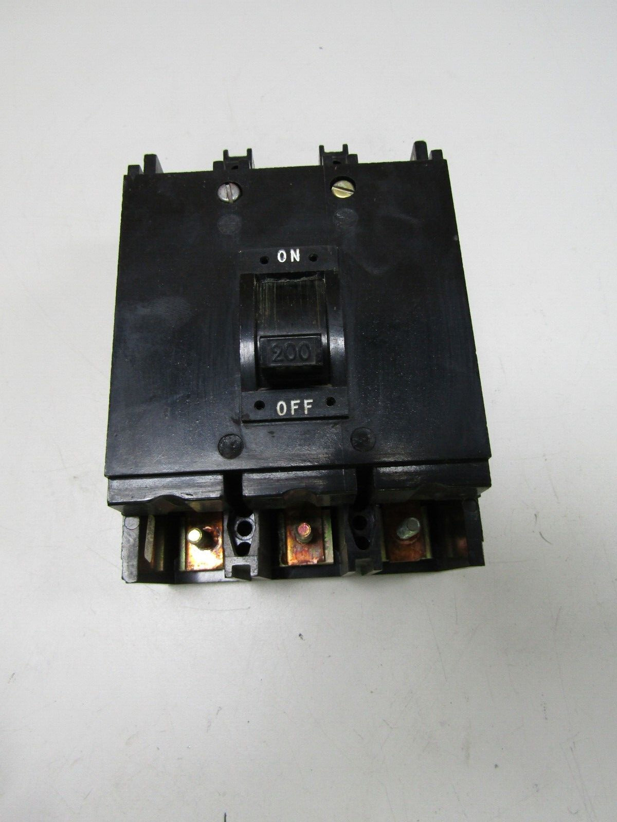 😎 SQUARE D 200 AMP CIRCUIT BREAKER 240 VAC 3 POLE Q2M3200MT