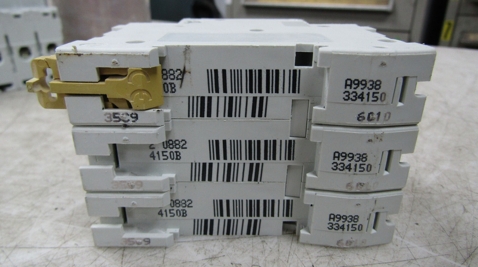 💥MERLIN GERIN MULTI9 C60N 25 AMP CIRCUIT BREAKER 3 POLE 480 VAC 24150