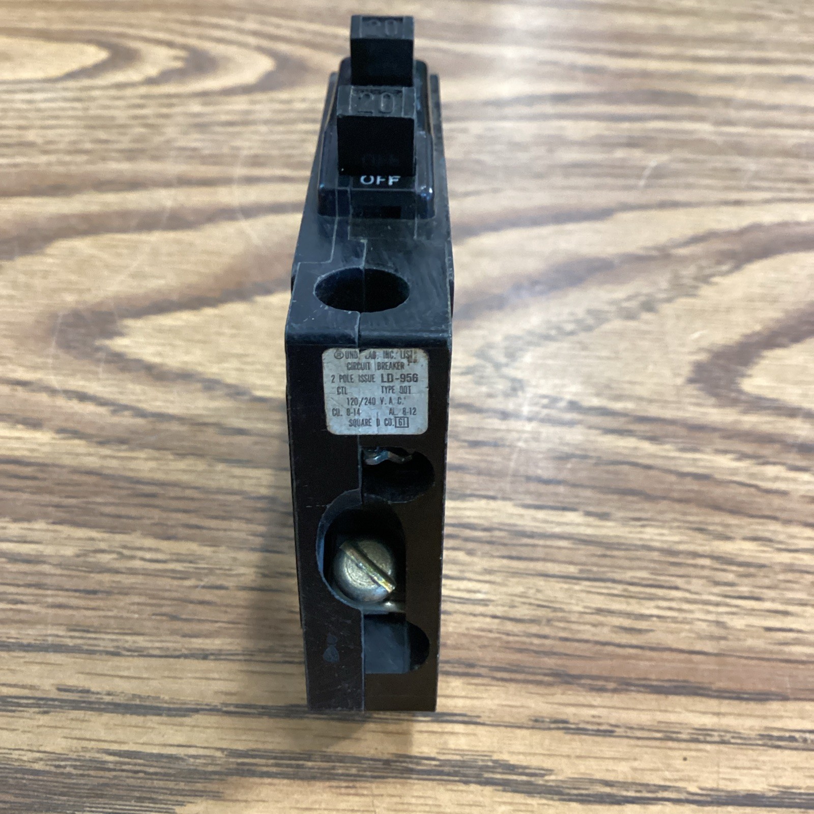 Square D QOT2020 20 Amp 1 Pole 120 volt Piggy Back with Hook QO2020 USED