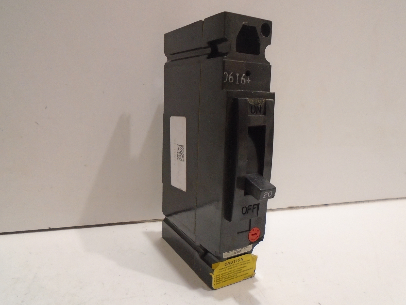 GENERAL ELECTRIC TED113020 CIRCUIT BREAKER 20A 1-POLE 277VAC