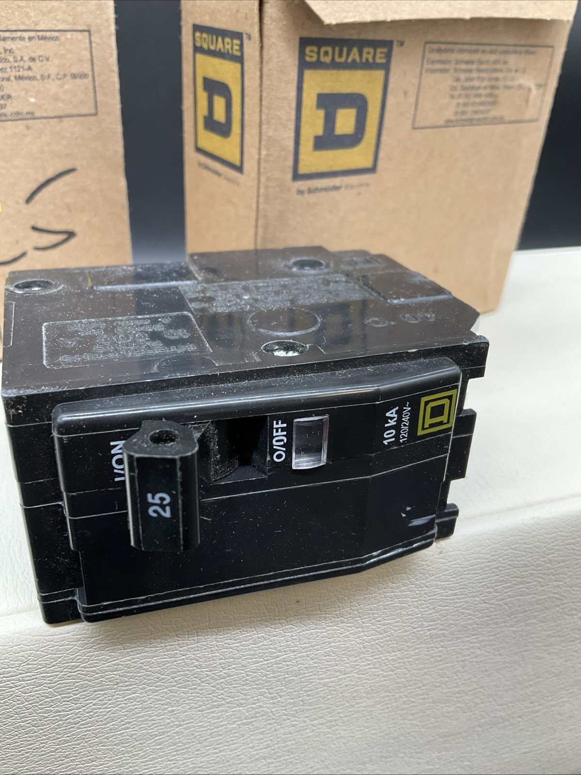 Square D Type QOB Circuit Breaker 25A 2 Pole