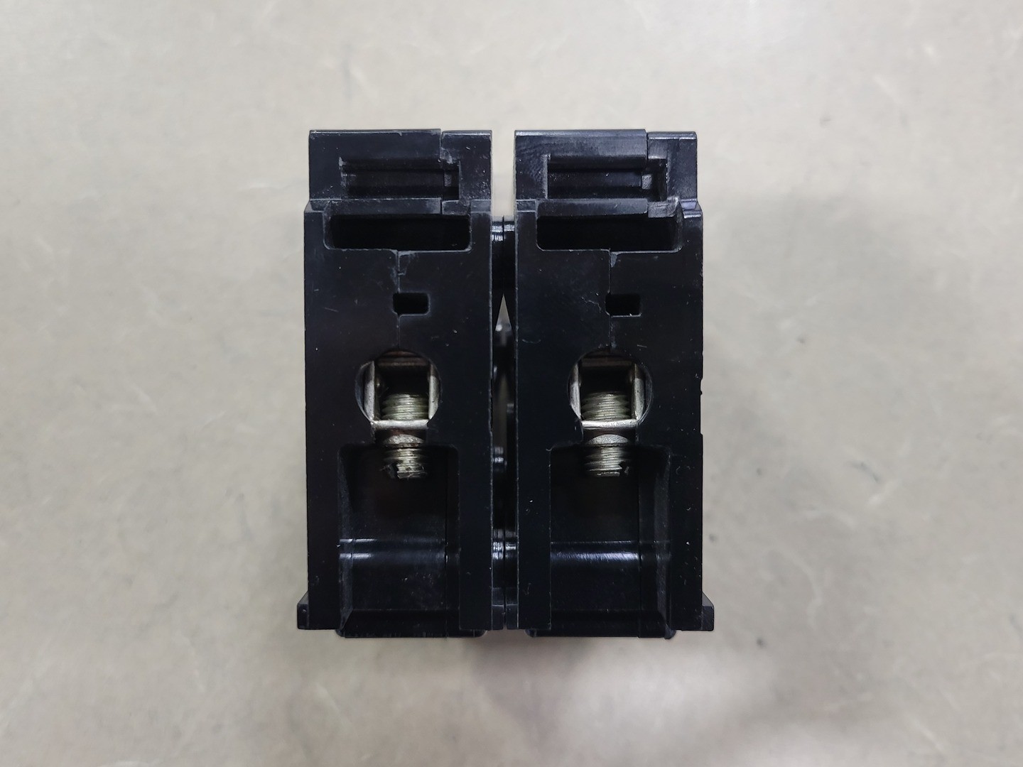 Westinghouse BA2020 20 Amp 2 Pole Circuit Breaker – Electrical