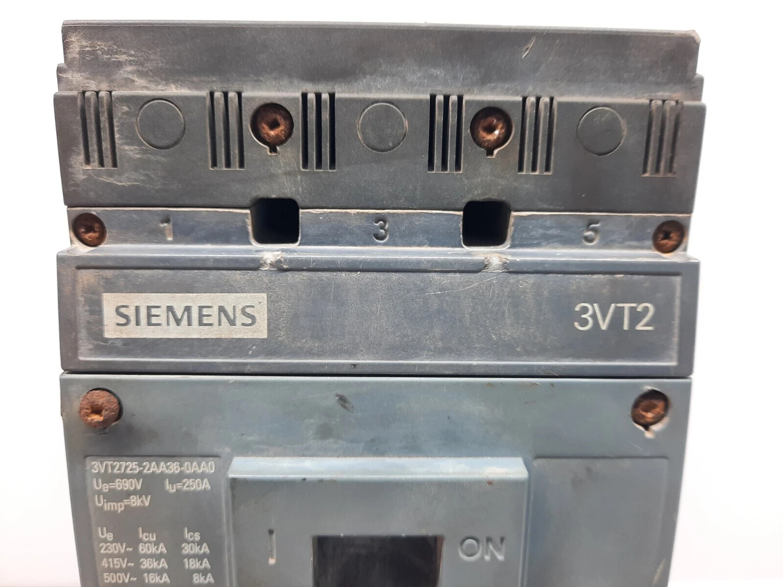 SIEMENS 3 POLE 250 AMPS 3VT2725-2AA36-0AA0 CIRCUIT BREAKER 3VT2
