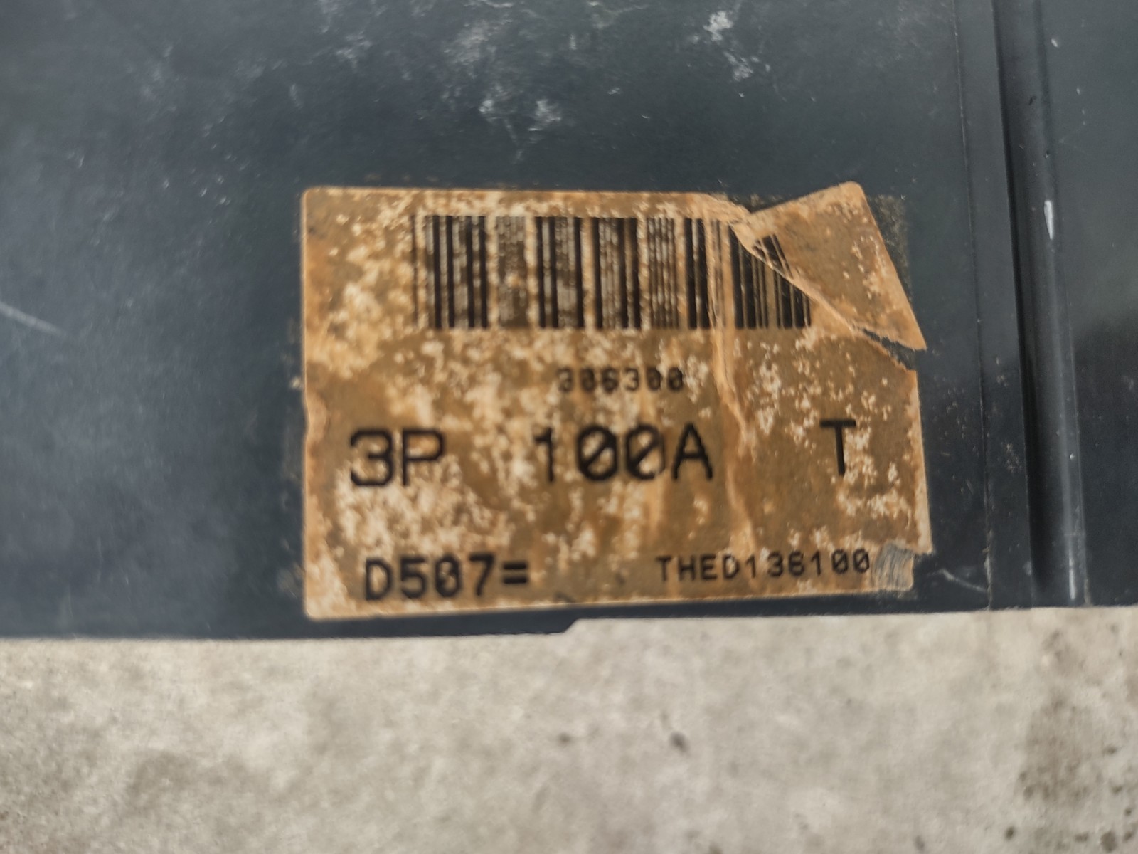 GE Hi-Break THED136100 100A 3-Pole Circuit Breaker Type T 600VAC/250VDC