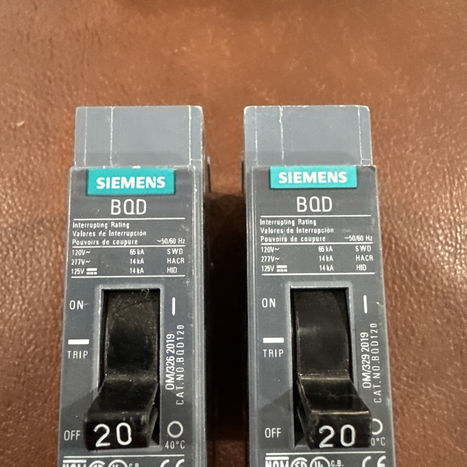 Lot of 2 Siemens BQD120 Molded Case Circuit Breaker 277 VAC 20A 1P 14 kA