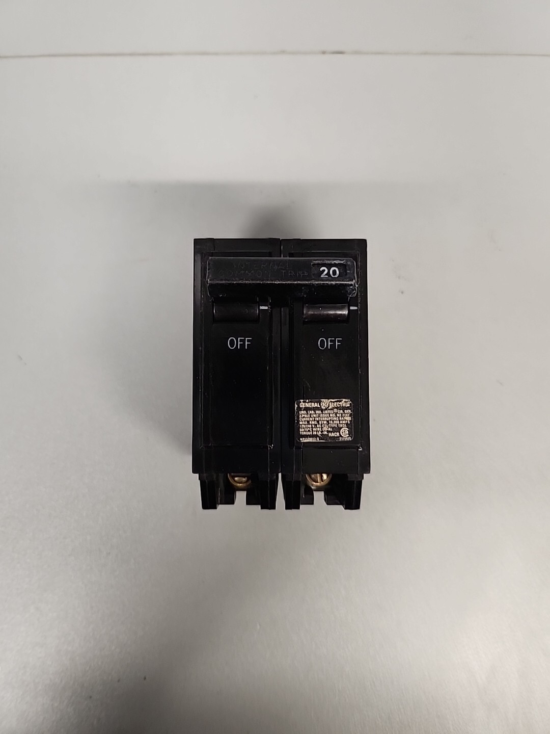 General Electric THQL2120 Circuit Breaker, 2P 20A Old Style Thick Series 20A TQL