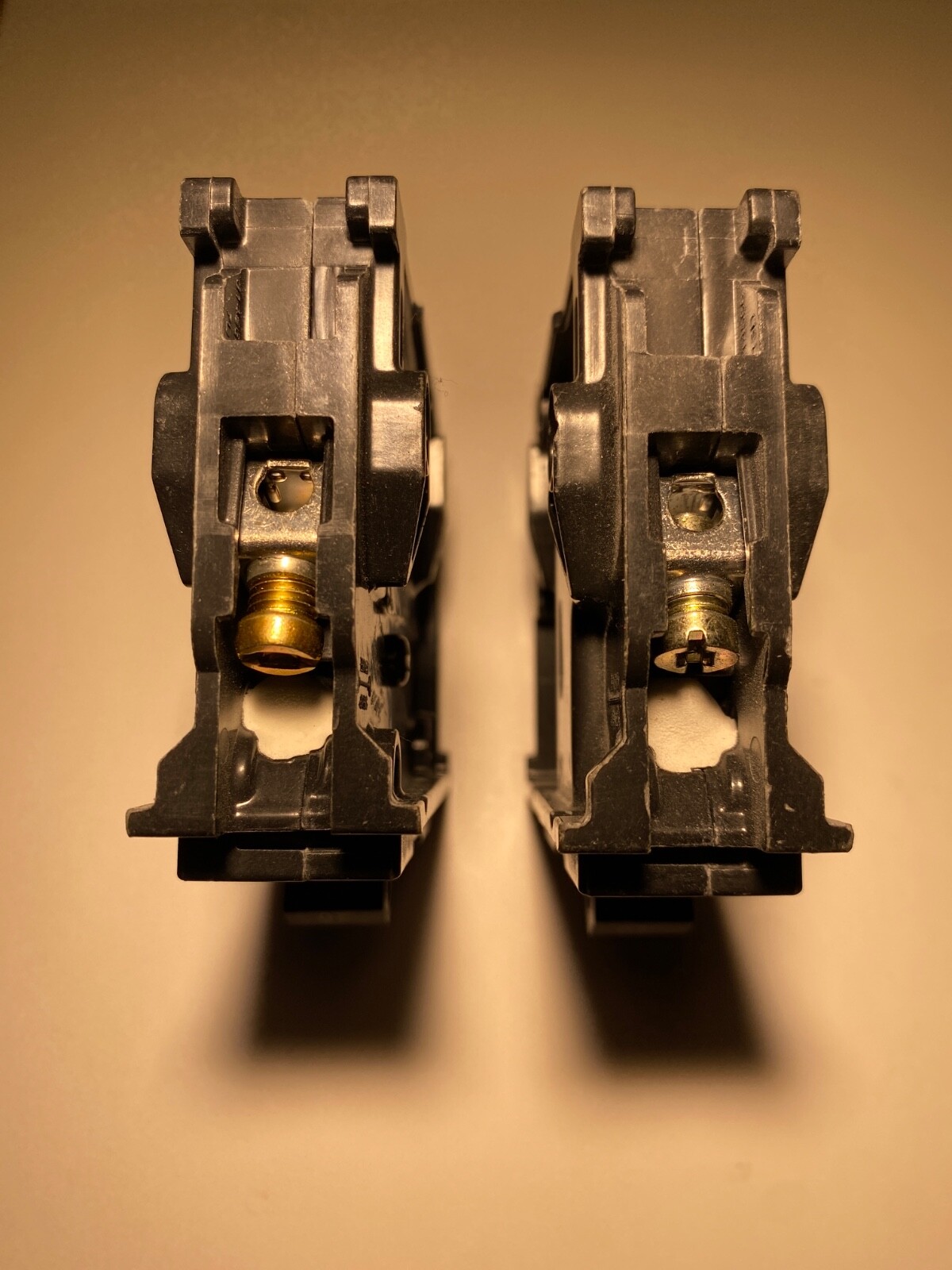 Lot of 2 Siemens B120H 20 Amp 1 Pole 120/240 VAC Type BLH Bolt On