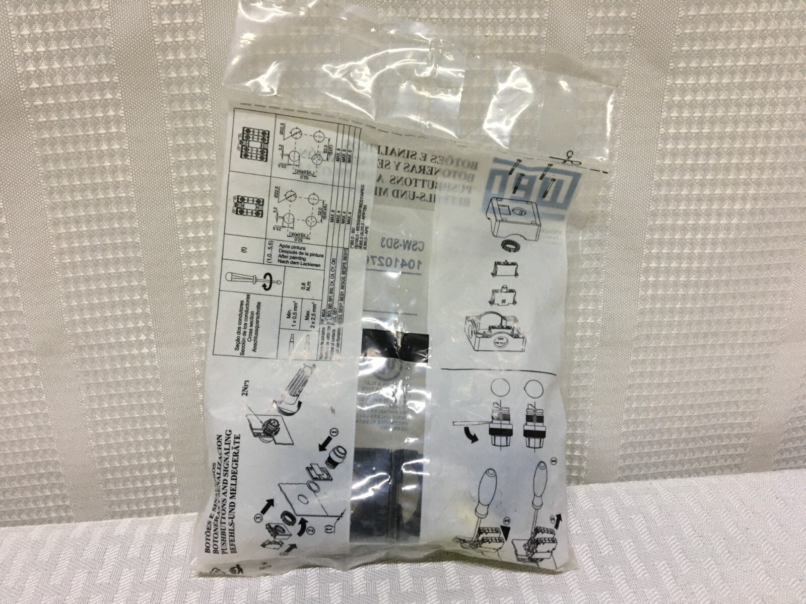 New! (Lot of 4) WEG CSW-SD3 Pilot Light (#50060)