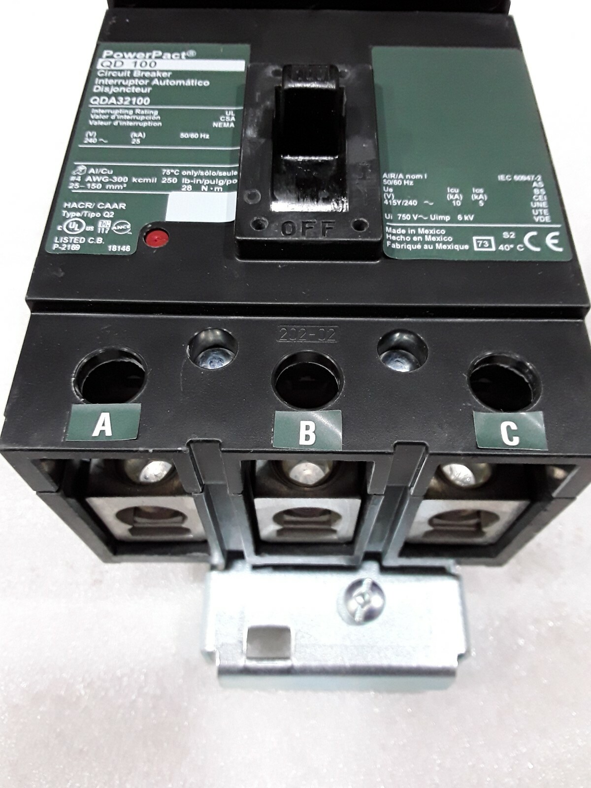 QDA32100 SQD 3POLE 100AMP 240V NEW