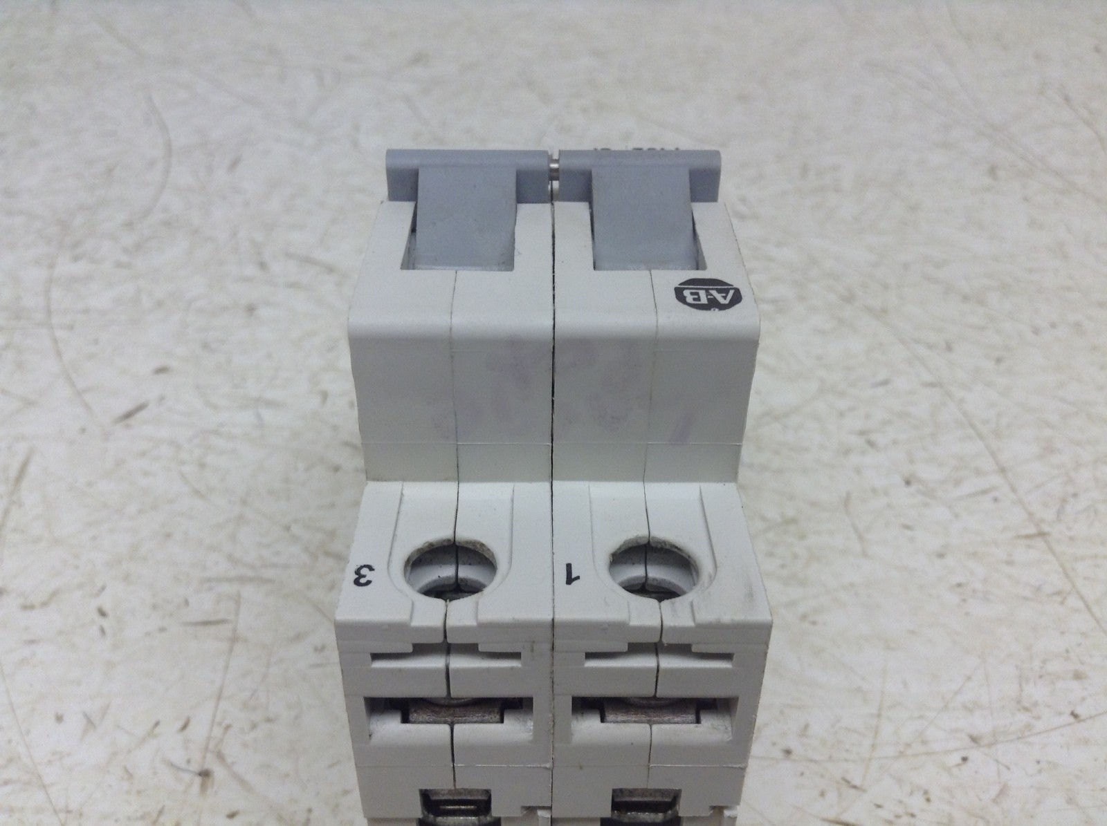 Allen Bradley 1492-SP2B250 2 Pole 25 Amp Circuit Breaker 1492-SP B25 (OK)