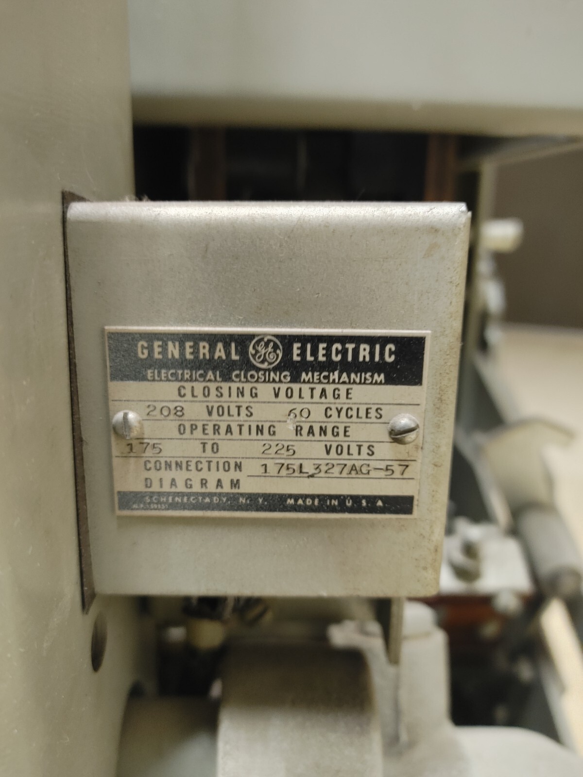 General Electric AK-1-50-7 1600A Air Breaker W/ AC Satin American etd