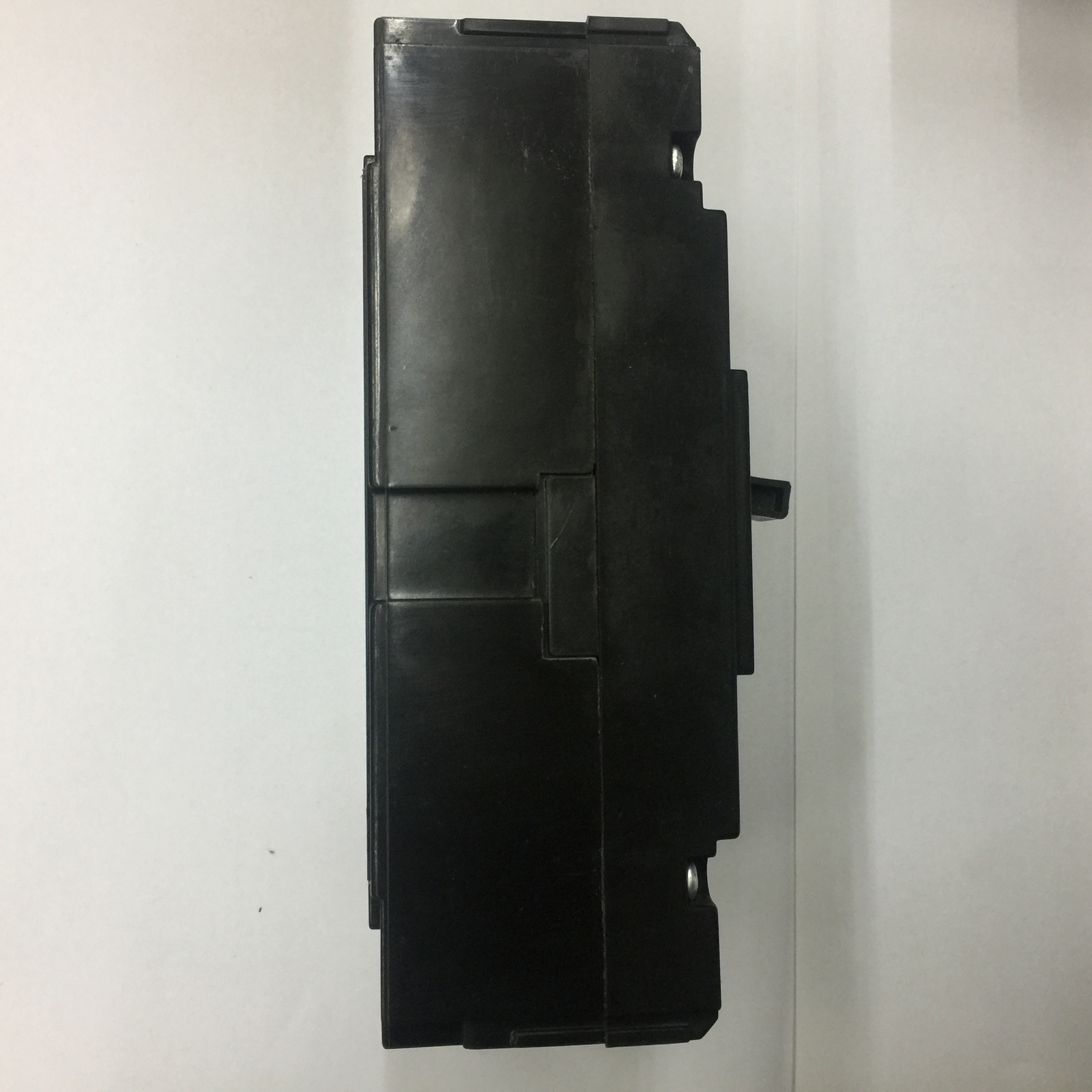 EA203B Molded Case Circuit Breaker 3P 150A