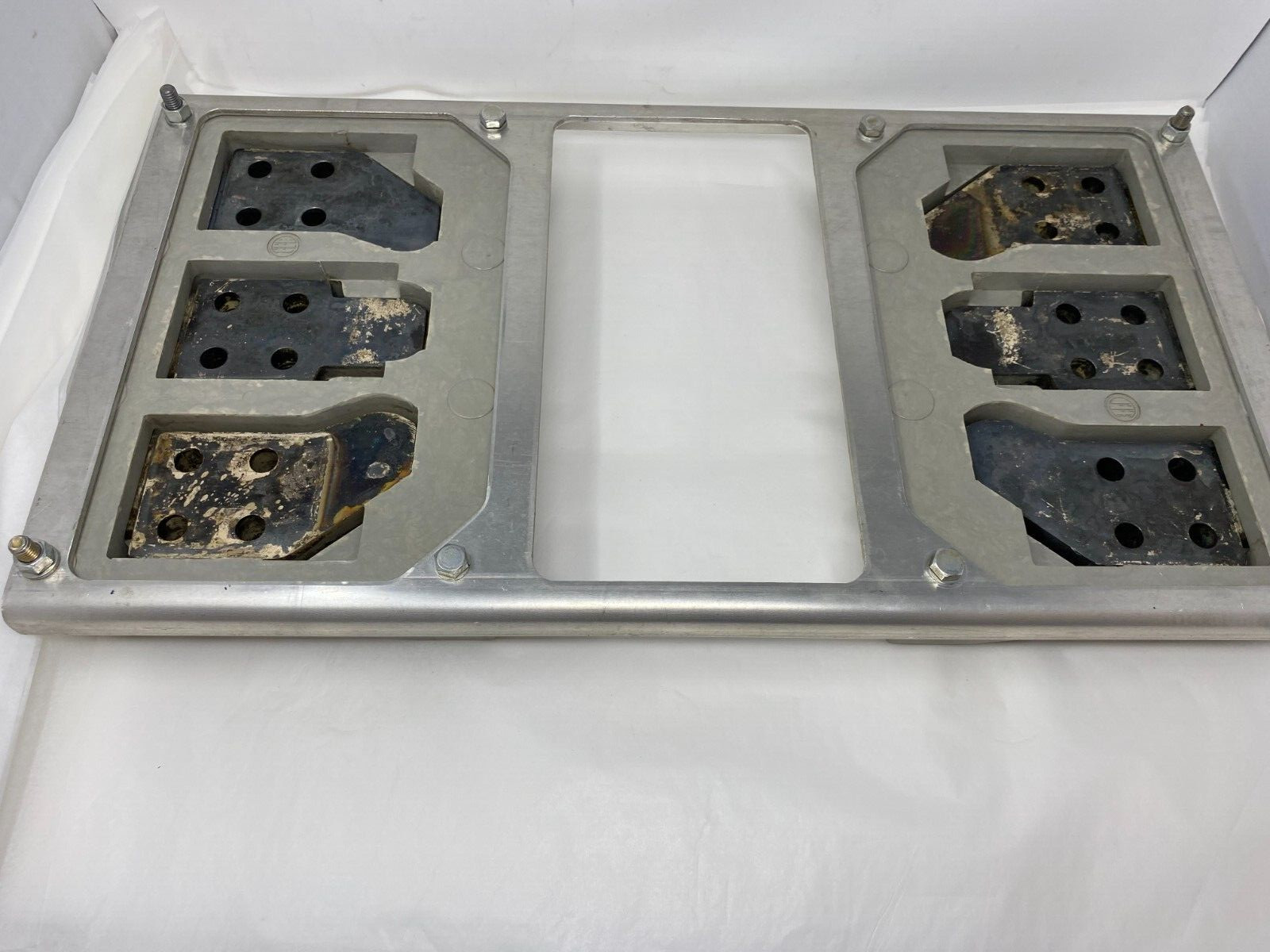 ITE 1000A – 1200A Rated 3PH 600V Circuit Breaker Mounting Base Used