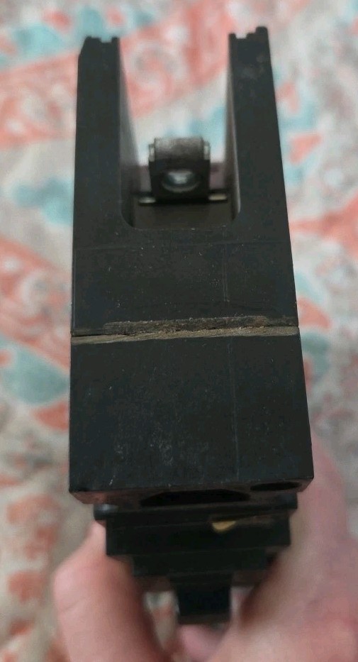 GE TED113020 Circuit Breaker 20A 1P 277V, J8