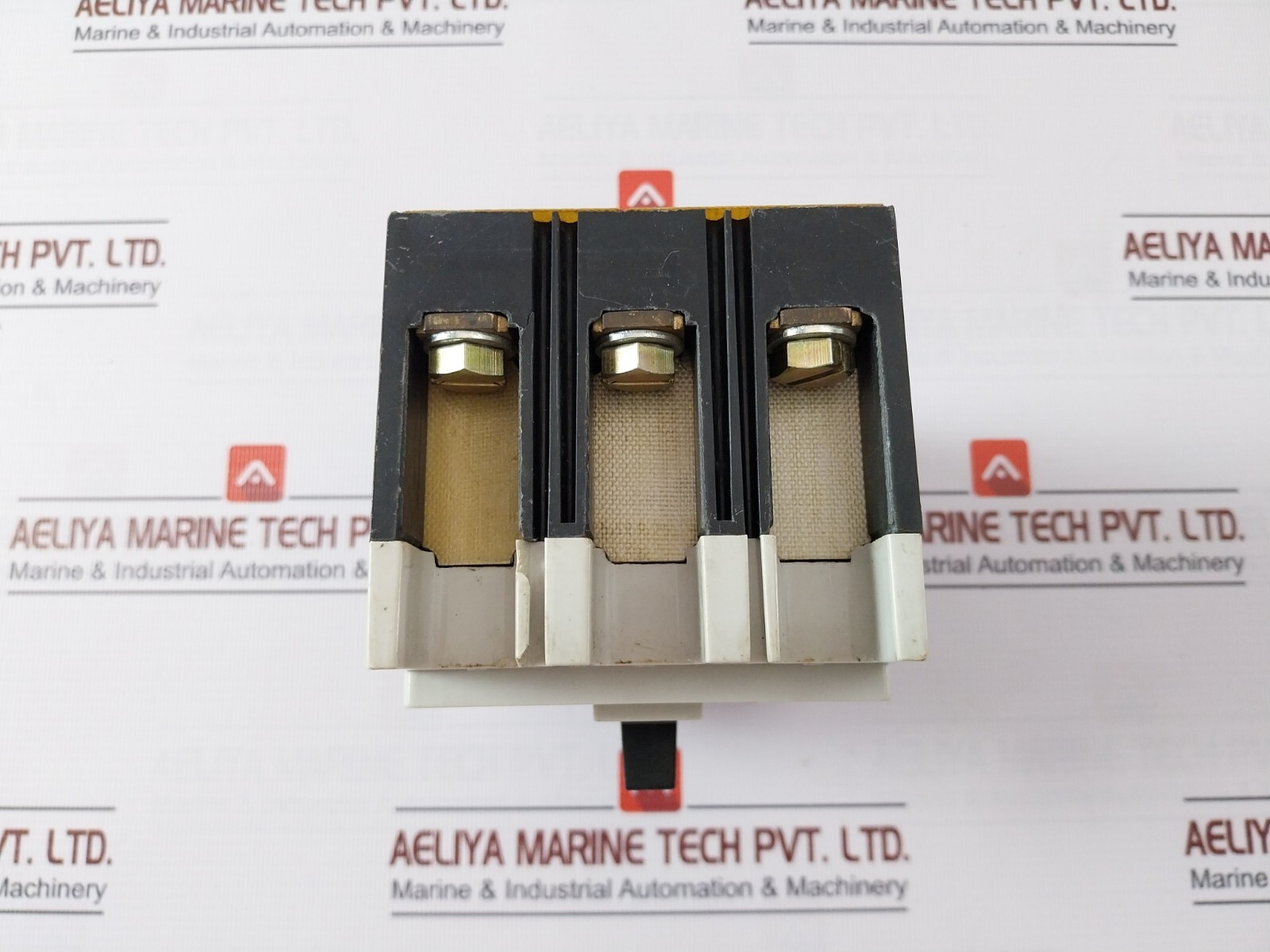 PUFA DM1-100M/3300 Circuit Breaker 690V AC 400V 50HZ 100A