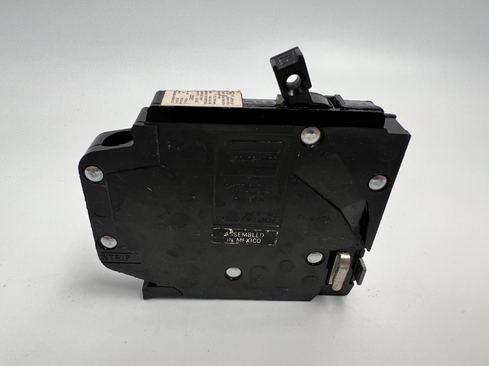 Crouse-Hinds MH115R 15Amp 120v Circuit Breaker Right Hook