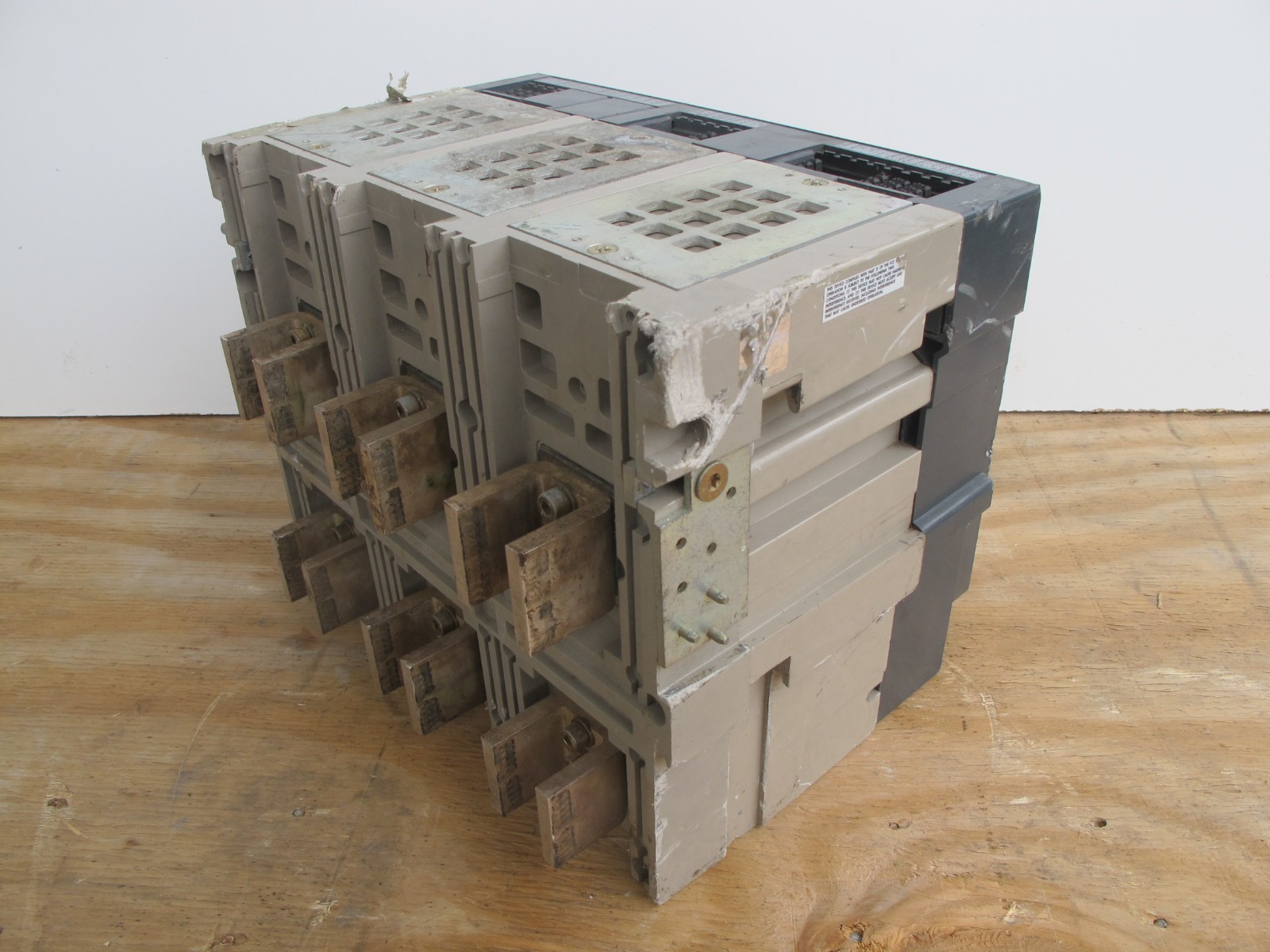 Square D NW25H1 WC4GGR44R9SXFXXXXX 2500 Amp Schneider Electric 2500A NW 25 H1 MP
