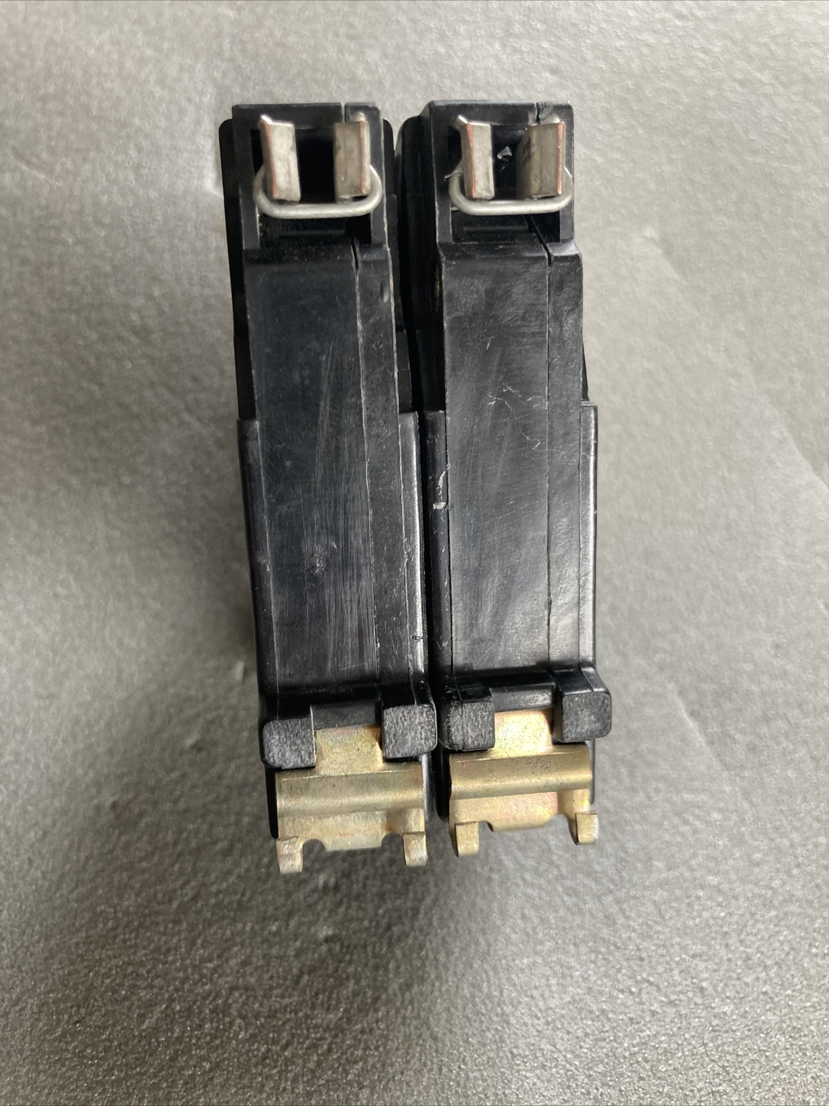 Cutler Hammer CH240 Circuit Breaker CH-240 CHF240 CH10240 Metal Foot HALF NOTCH