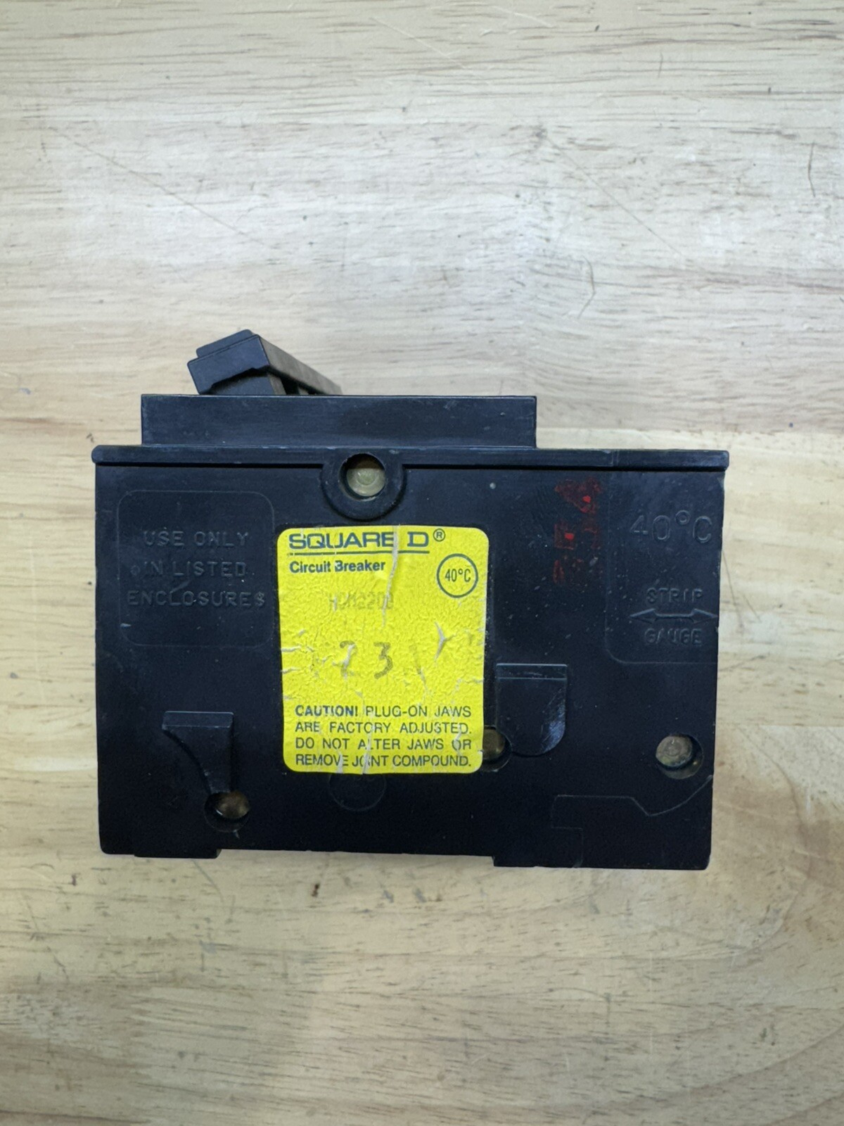 Square D HOM2200 2 Pole 200 Amp 240V Circuit Breaker Fully Functional Tested