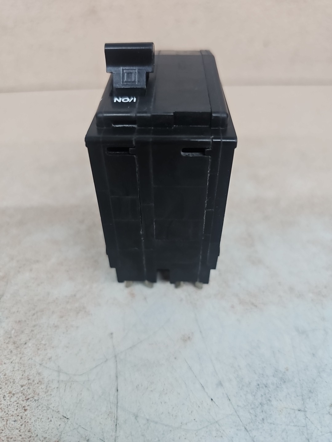 1) Square D QO240 40 Amp 2 Pole QO Plug-in Circuit Breaker 120/240 W#