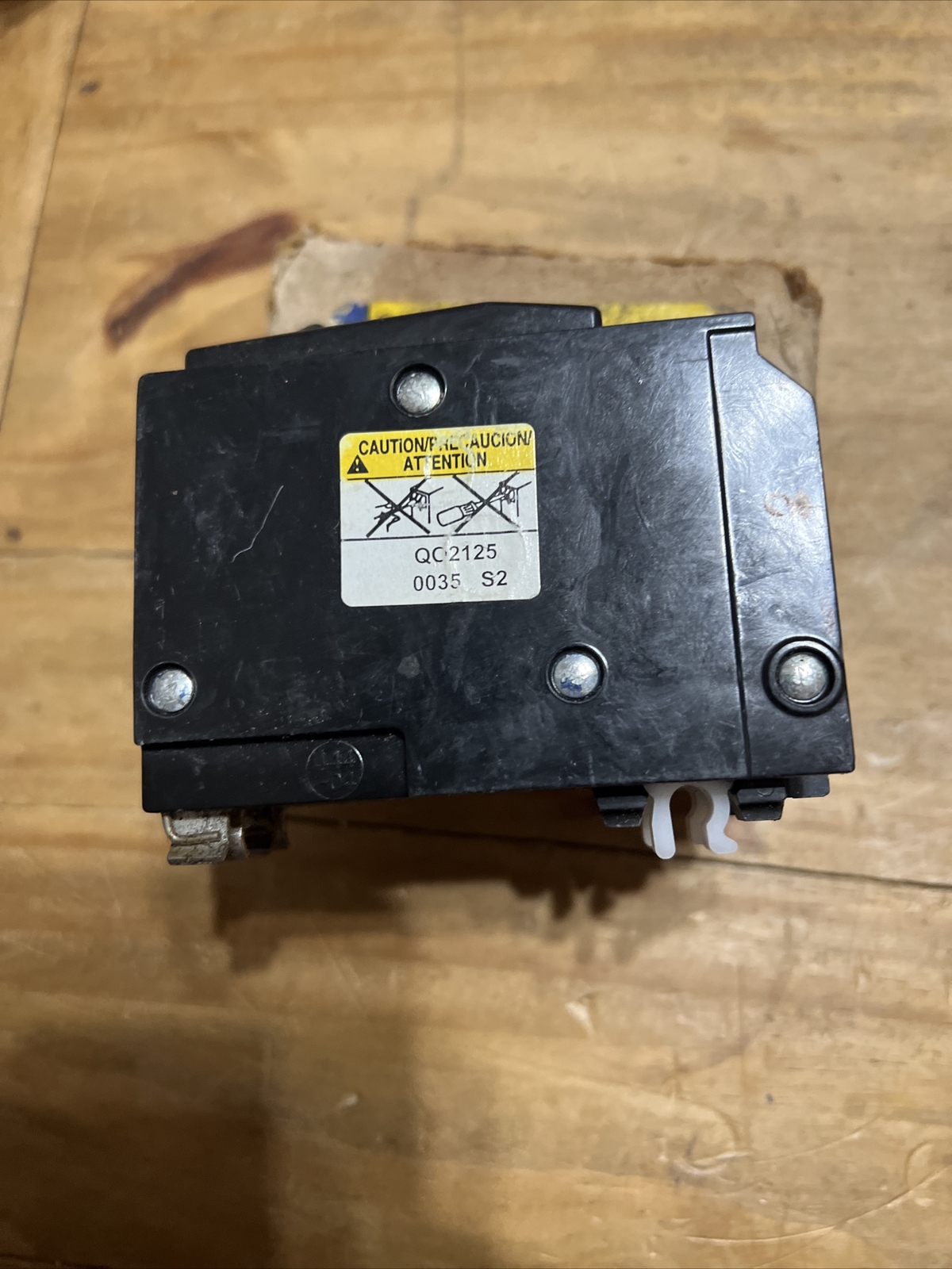 BRAND NEW IN BOX SQUARE D QO2125 MINI CIRCUIT BREAKER 125A 2-POLE 120/240 VAC