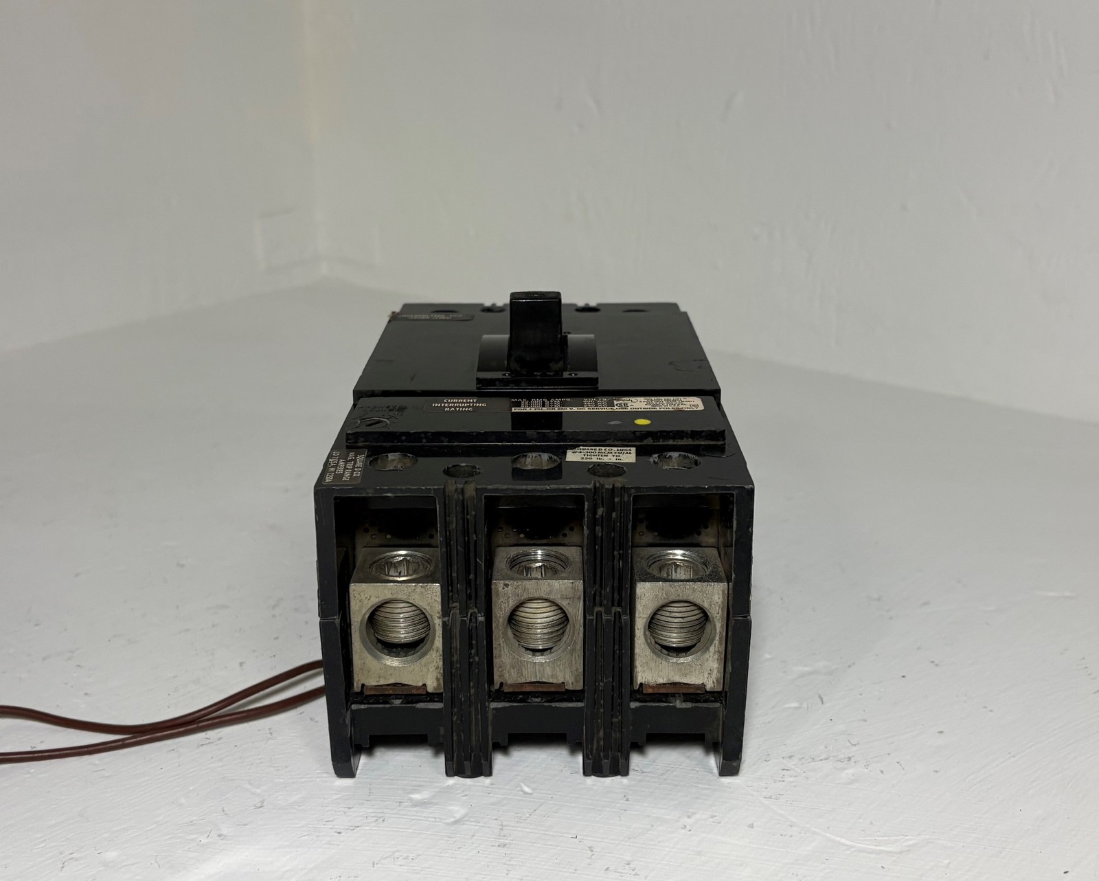 Square D KAP362251121 225A Circuit Breaker Black w/ UVR KAL 3P KAP36225 225 Amp