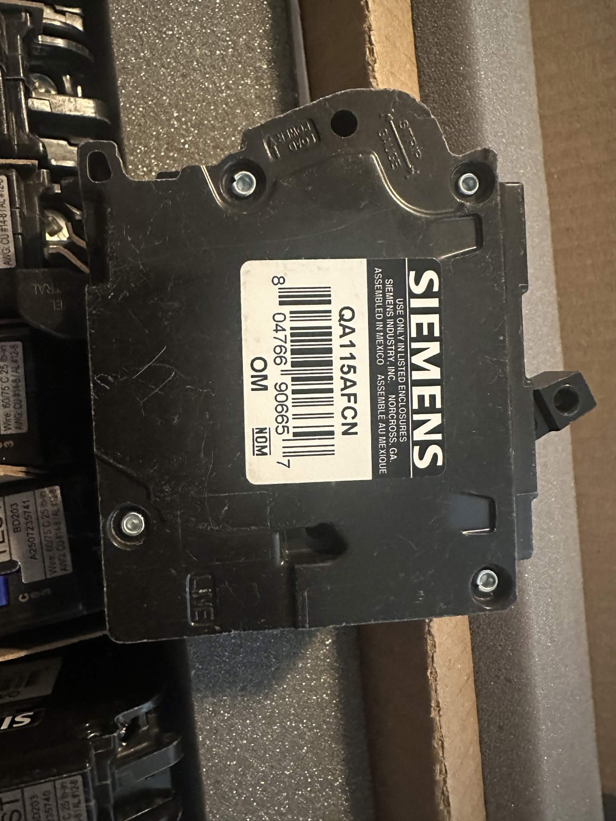 QA115AFCN LOT OF 10 SIEMENS 15A ARC-FAULT AFCI PLUG
