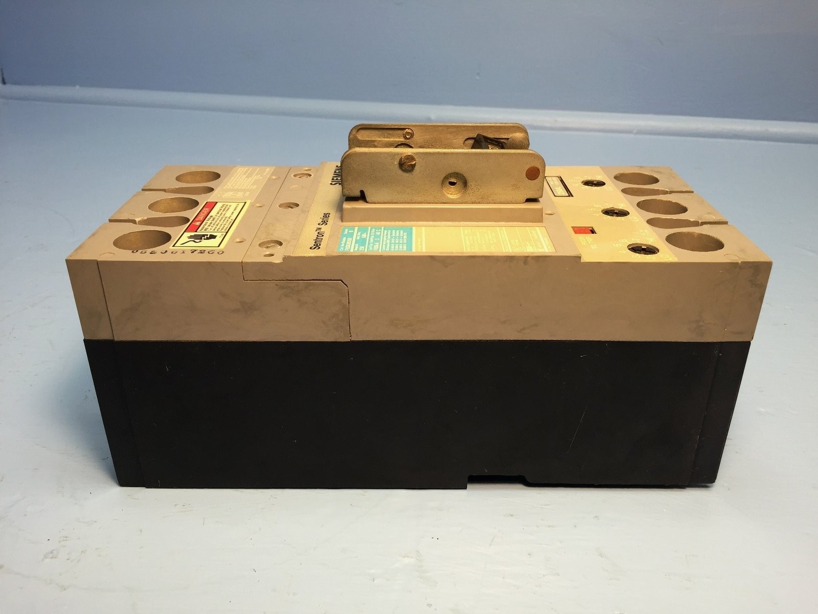 SIEMENS FXD63B250 Circuit Breaker,FD,3P,250A,600V