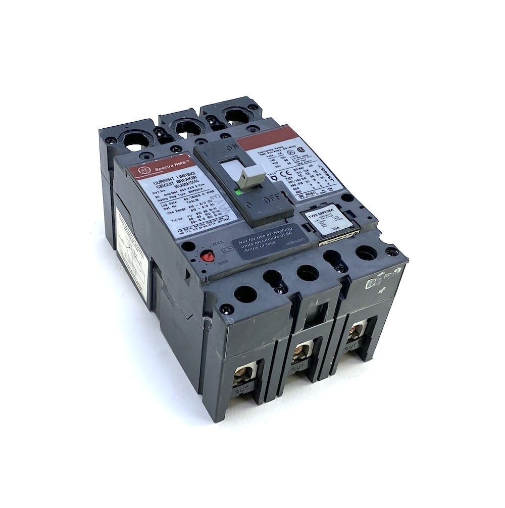 General Electric SELA36AT0030 3 Pole 30A 600V Breaker w/15A Plug