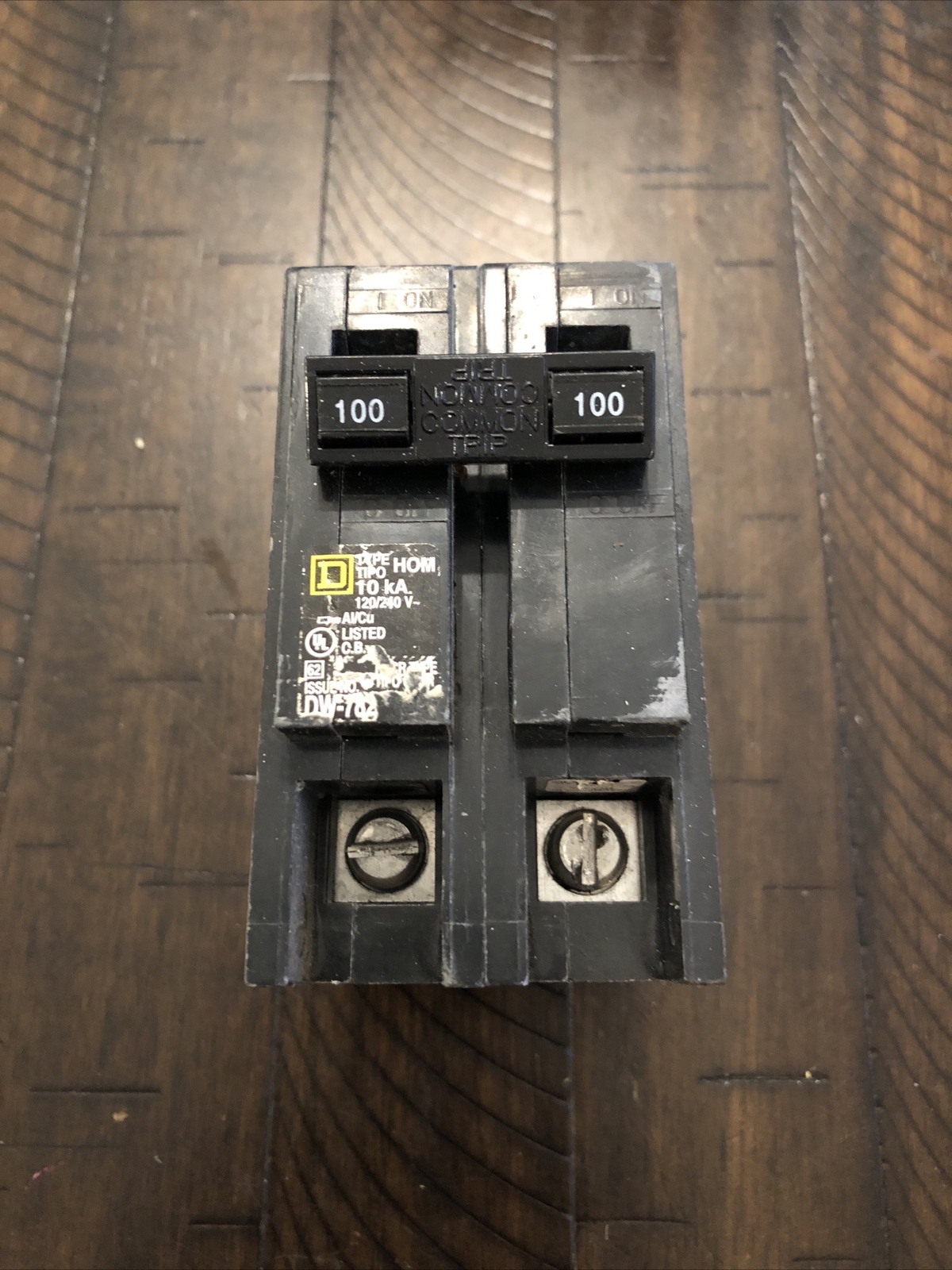Square D HOM2100 2 Pole 100 Amp 120/240V 10KA@240 HOMLINE
