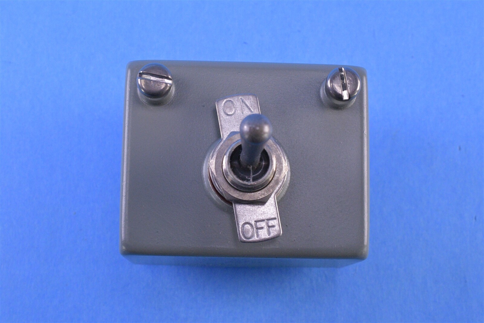 Airpax Mil-Spec Circuit Breaker Part # AP112-1R-21612-1 240VAC 50VDC 400Hz