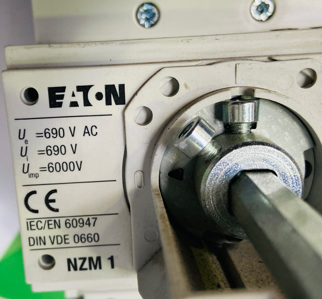 EATON NZM 1 CIRCUIT BREAKER, NZM B1— USED