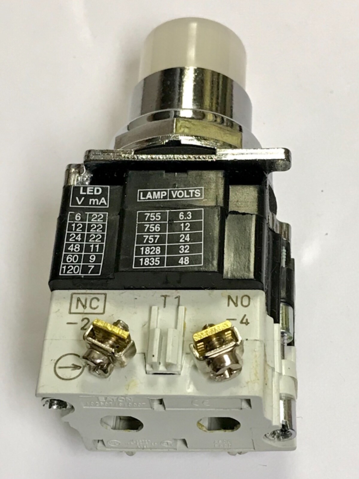 EATON CUTLER HAMMER 10250T397LWD2A 1 WHITE 120 VAC LED Illuminated Push Button