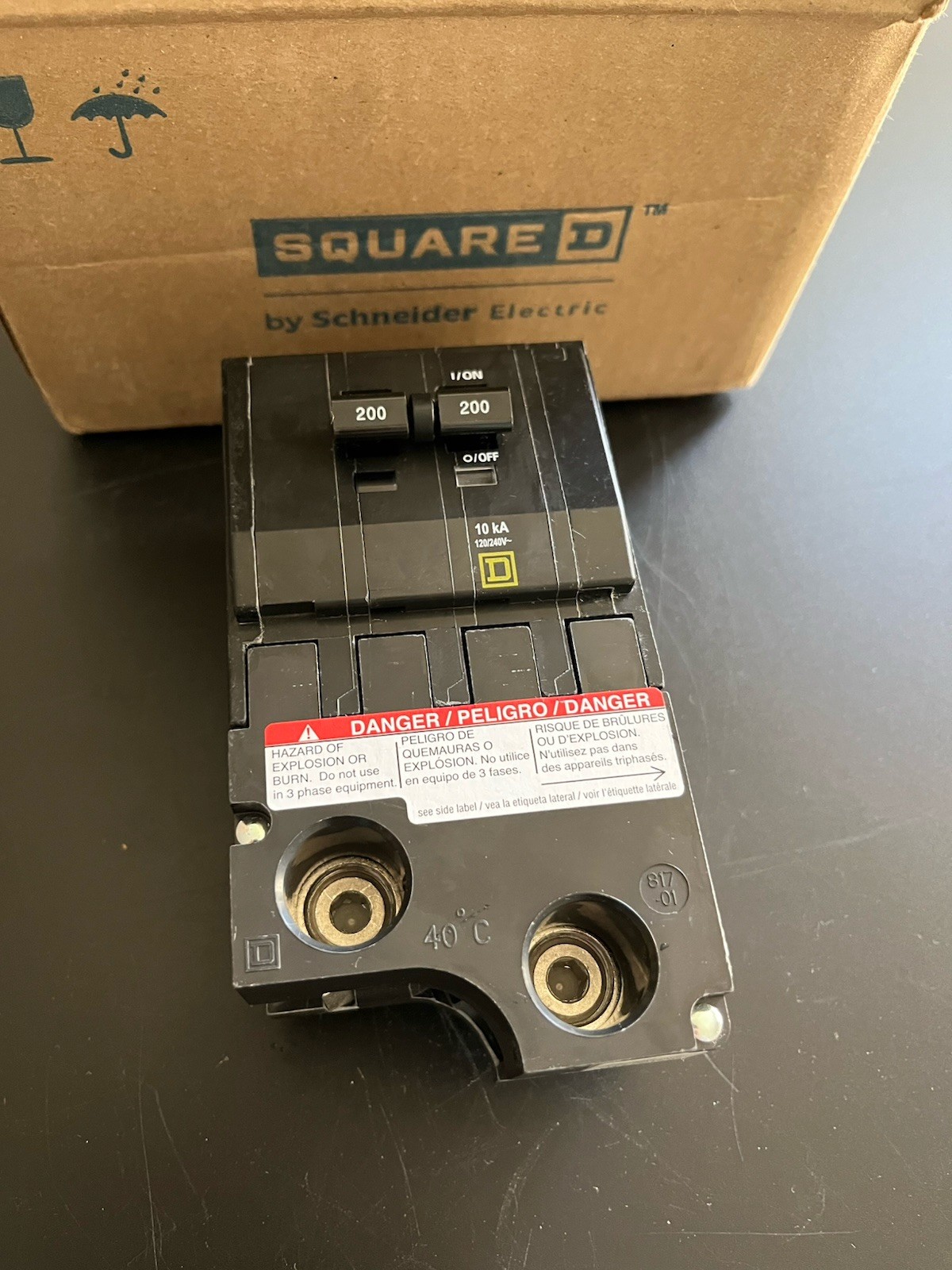 New Square D QO2200 Plug-on Circuit Breaker 200 Amp 2 Pole 120/240V 50/60 Hz