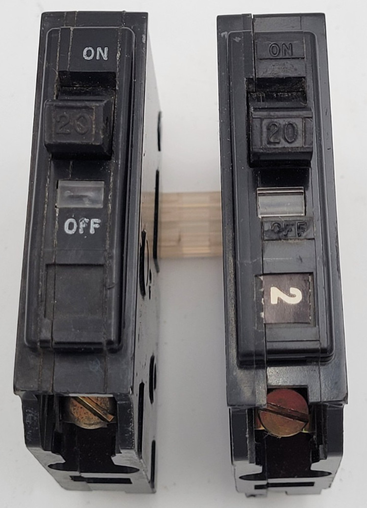 Square D QOB120 20A 1-Pole Bolt On Circuit Breakers Type QOB (Lot of 10) USED