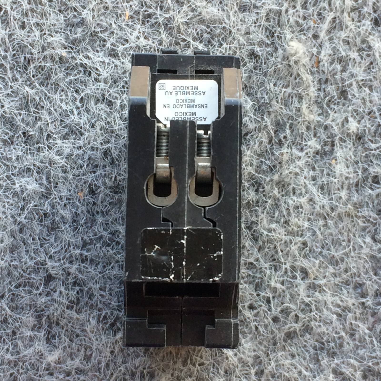 HOMT2020 / Square D Twin 20/20 1 Pole Tandem Circuit Breaker