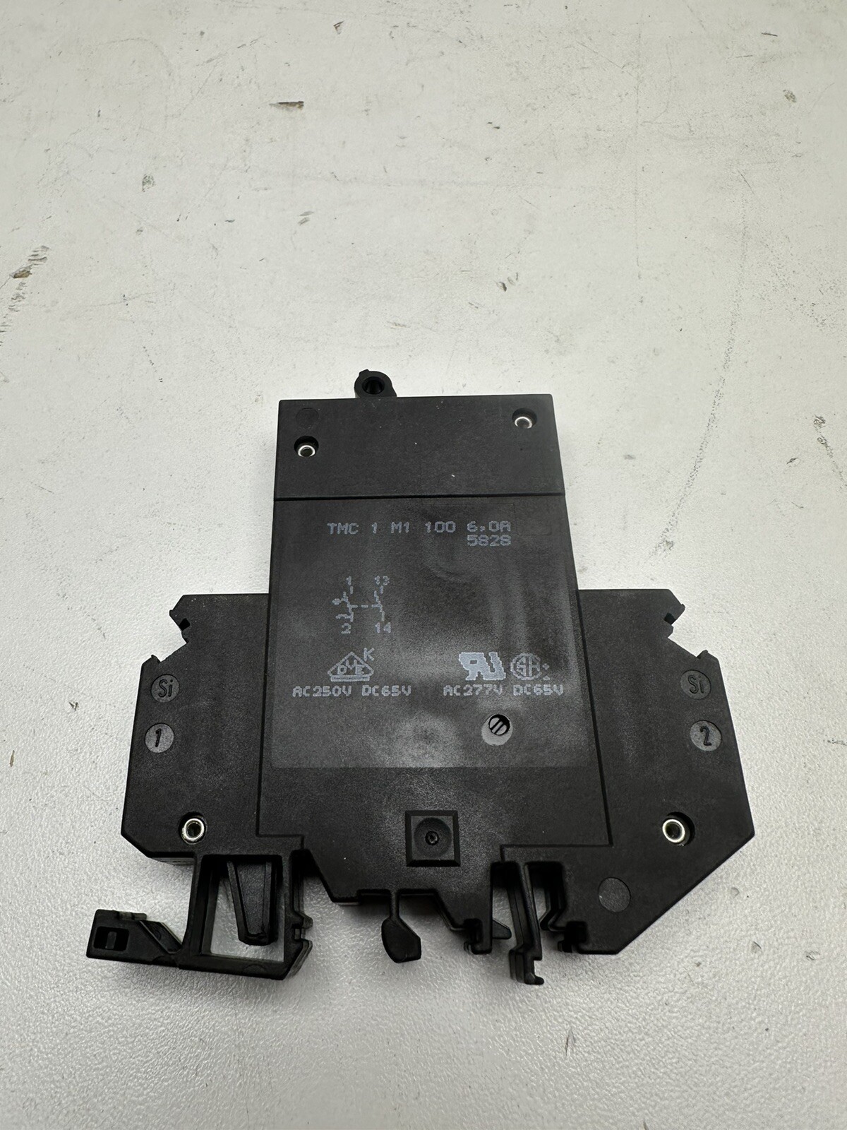 Phoenix Contact TMC 1 M1 100 6,0A Circuit Breaker New