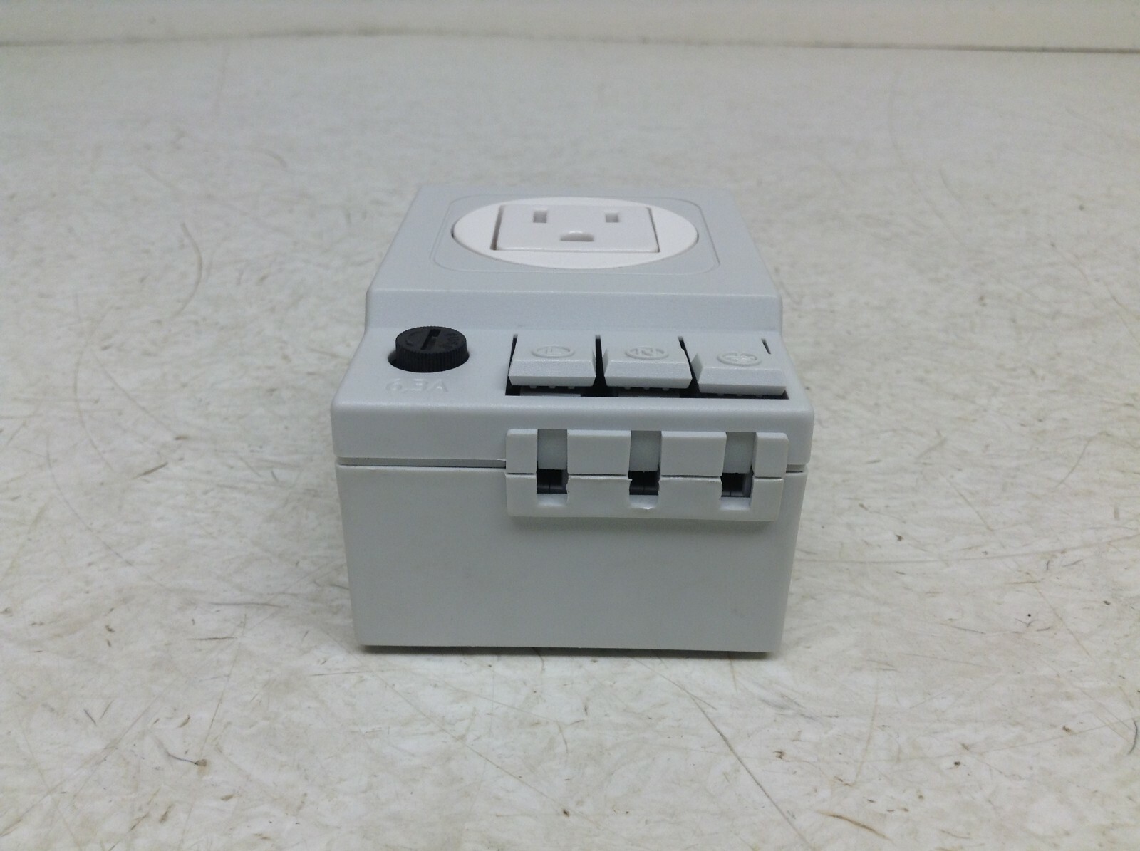 Stego SD 035 Din Rail Receptacle Outlet 120 VAC 03504.0-00 SD035 (TSC)