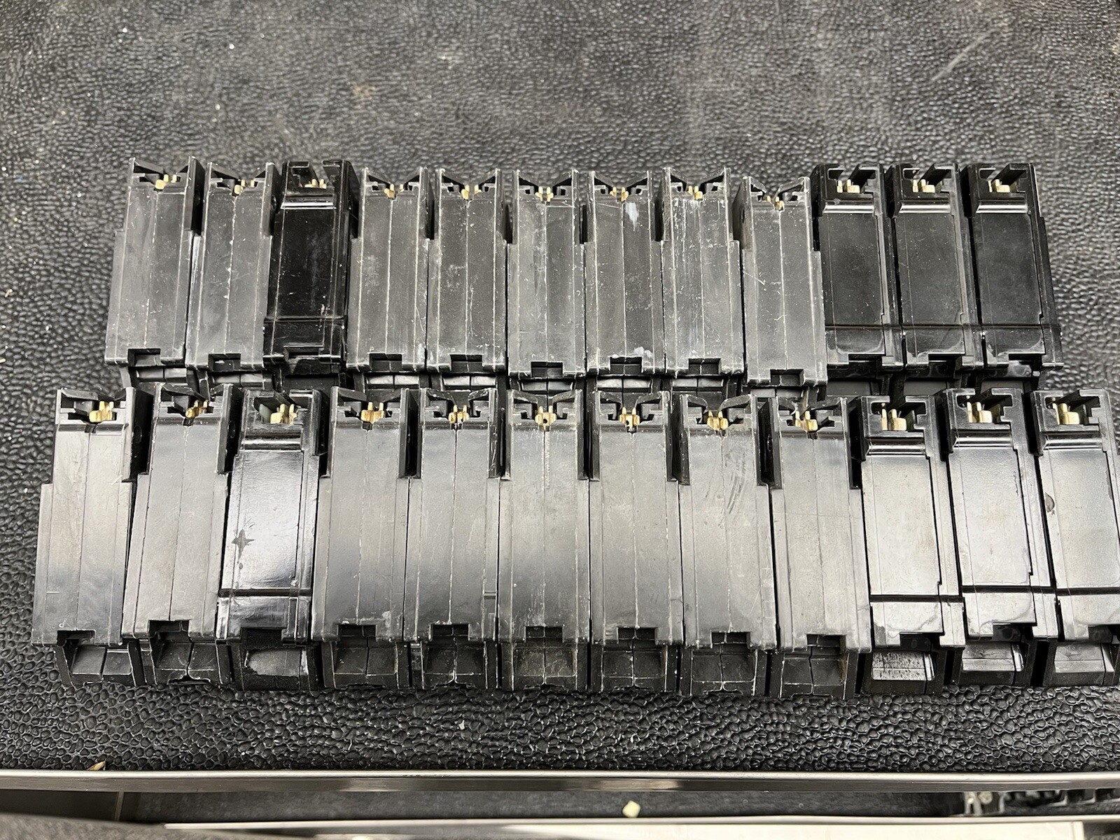 24 Lot General Electric Circuit Breakers 20 AMP